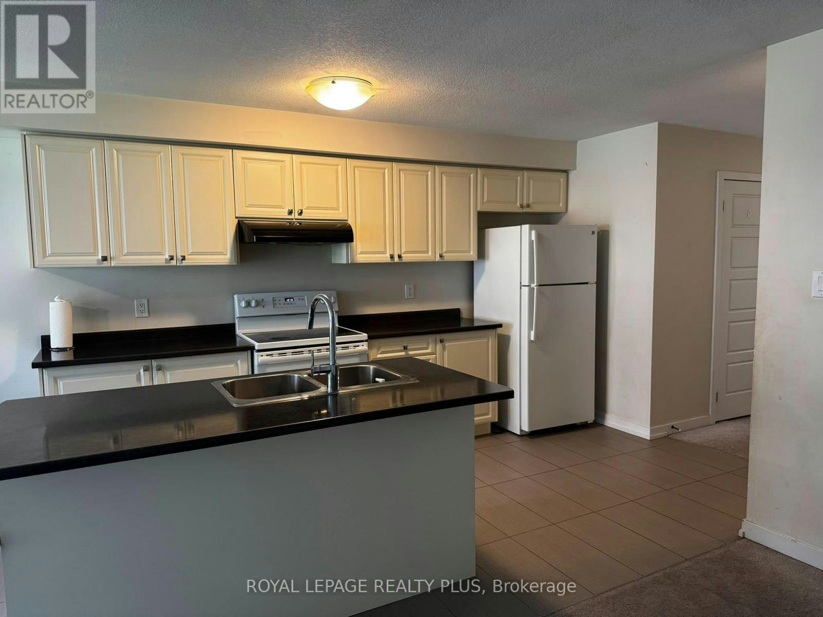 4 Prestwick Street, Hamilton, ON, L8J 0K6 - 5