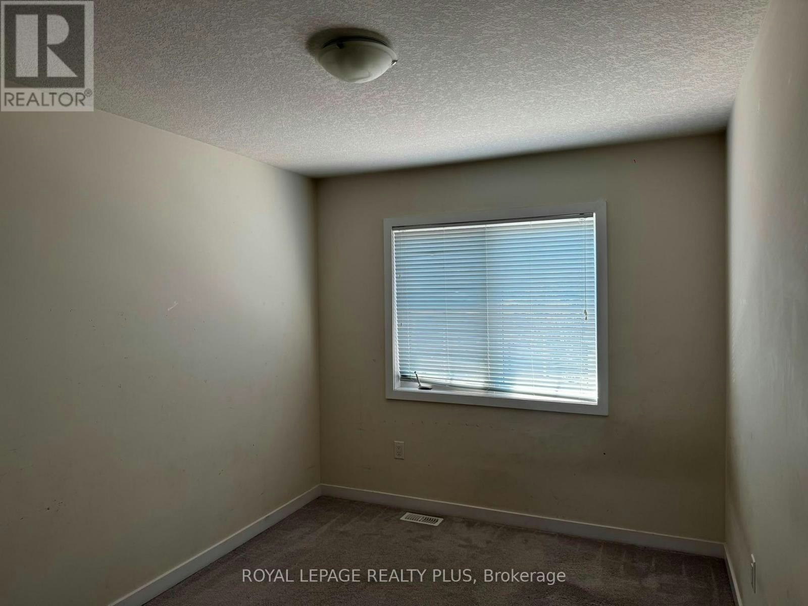 4 Prestwick Street, Hamilton, ON, L8J 0K6 - 15