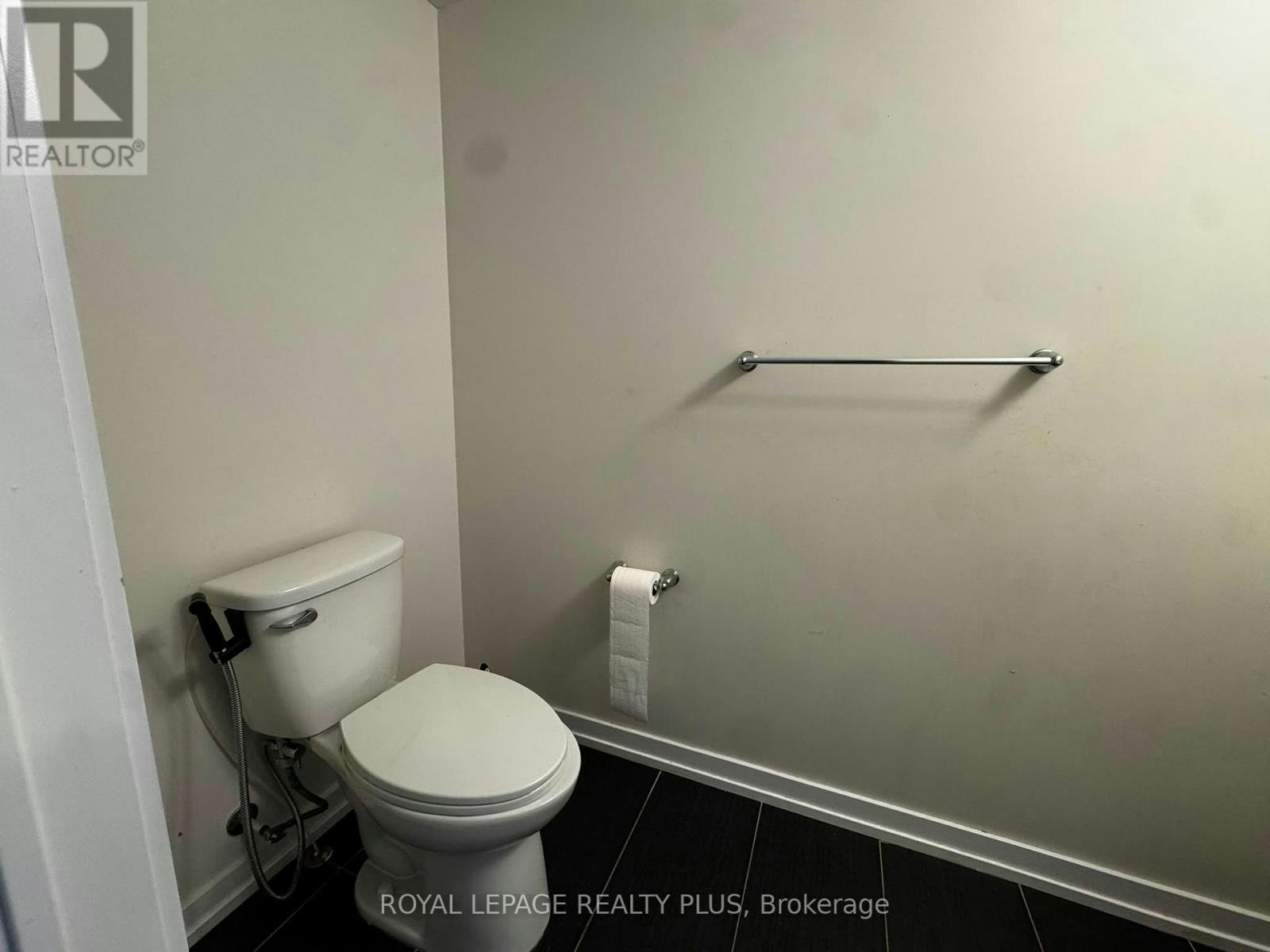 4 Prestwick Street, Hamilton, ON, L8J 0K6 - 8