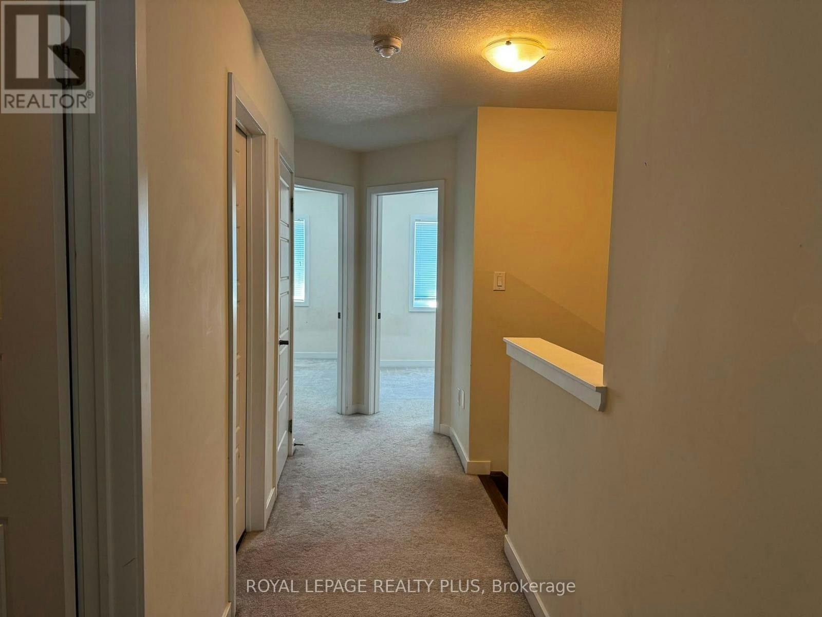 4 Prestwick Street, Hamilton, ON, L8J 0K6 - 11