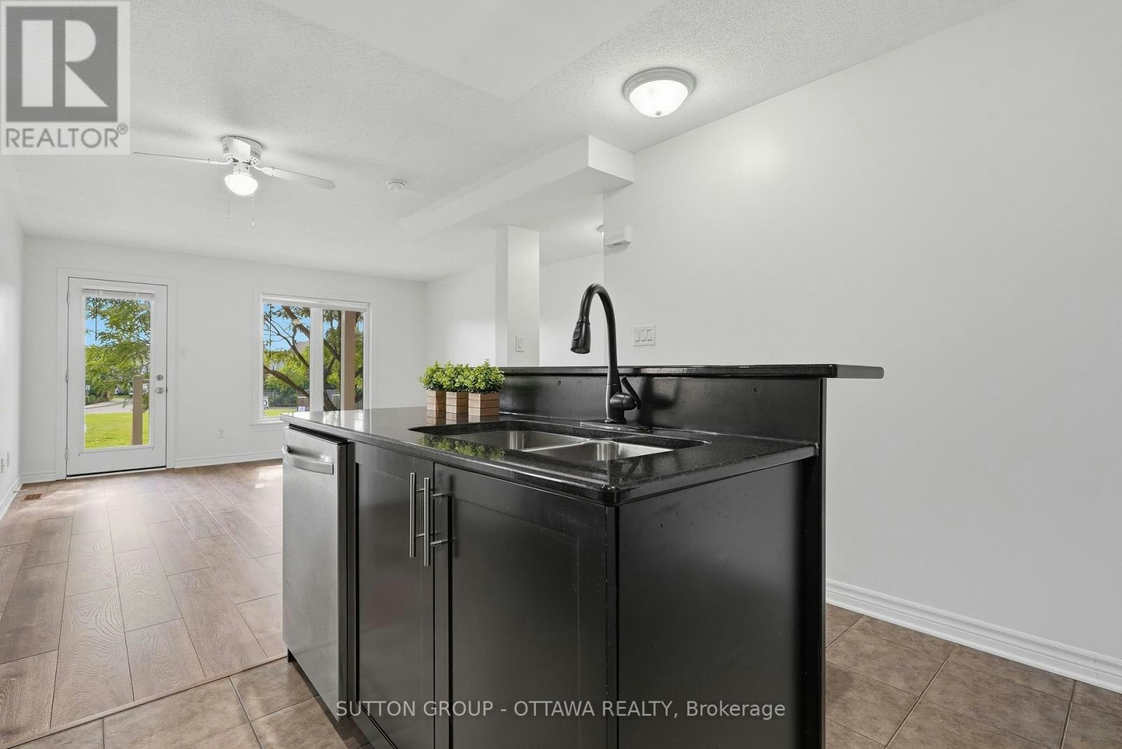 2563 Longfields Drive, Ottawa, ON, K2J 2L7 - 12