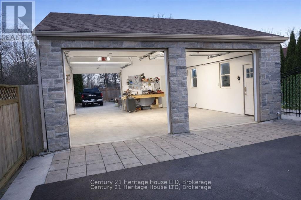 6021 Montrose Road, Niagara Falls, ON, L2H 1L4
