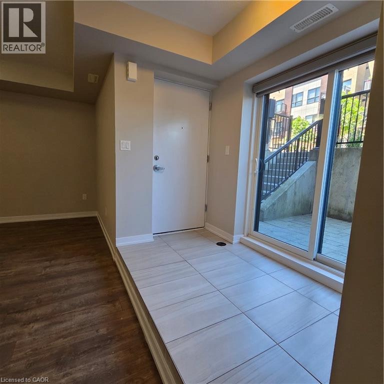 E9-20 Palace Place, Kitchener, ON, N2E 0J3 - 4
