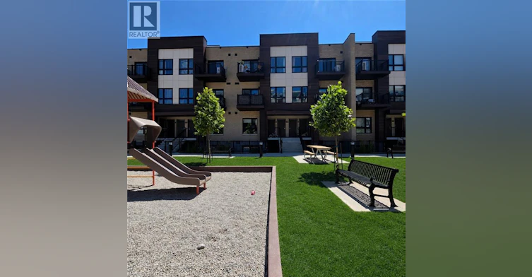 E9-20 Palace Place, Kitchener, ON, N2E 0J3