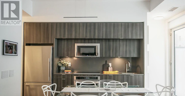 TH112-80 Vanauley Street, Toronto, ON, M5T 0C9 - 4