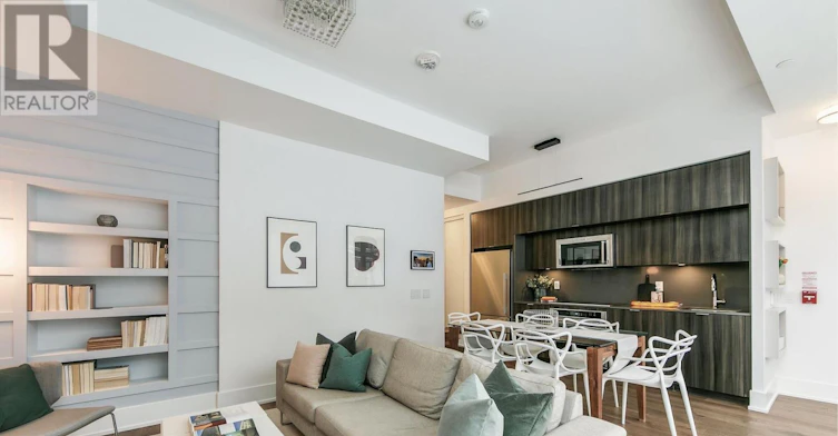 TH112-80 Vanauley Street, Toronto, ON, M5T 0C9