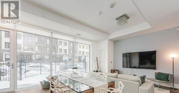 TH112-80 Vanauley Street, Toronto, ON, M5T 0C9 - 2
