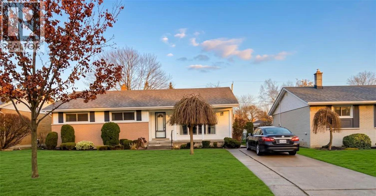 4071 Churchill Upper Drive, Windsor, ON, N9G 2E6
