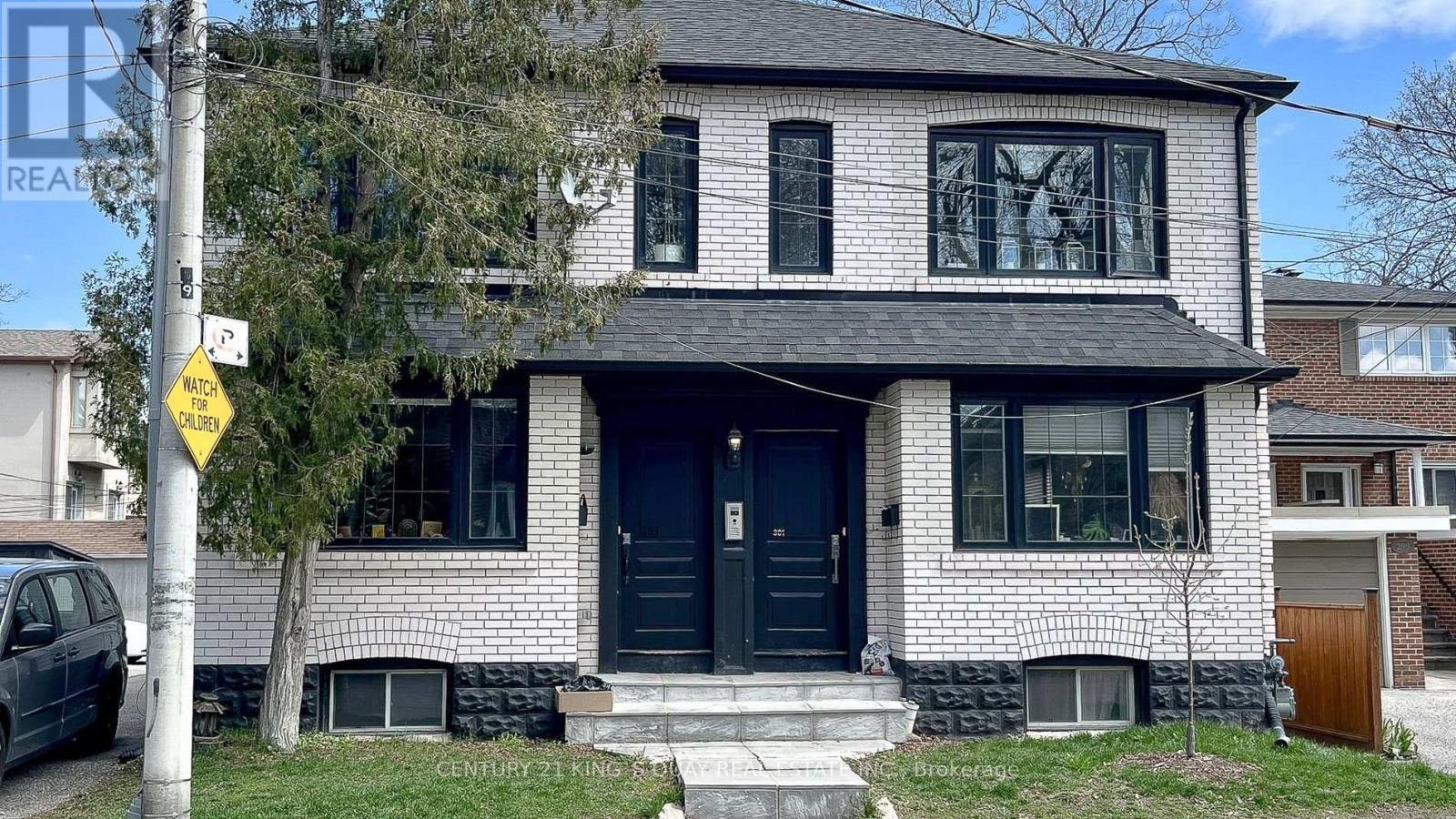 301 UPPER-301 Cleveland Street, Toronto, ON, M4S 2W7