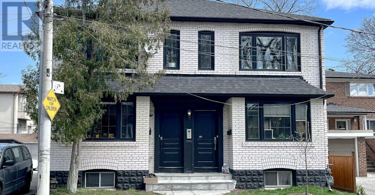 301 UPPER-301 Cleveland Street, Toronto, ON, M4S 2W7
