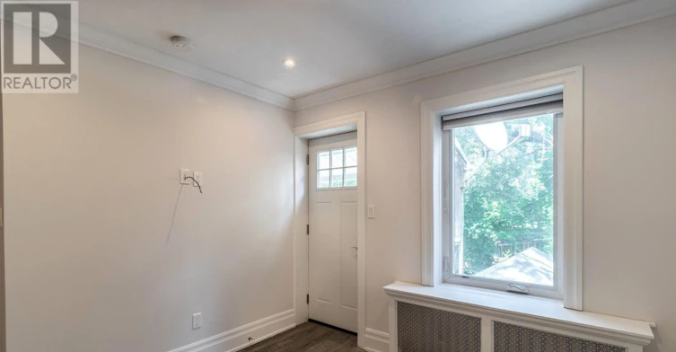 301 UPPER-301 Cleveland Street, Toronto, ON, M4S 2W7 - 13
