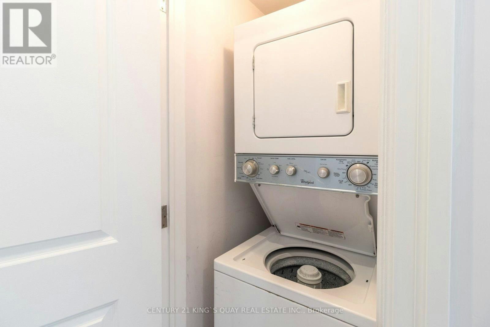 301 UPPER-301 Cleveland Street, Toronto, ON, M4S 2W7 - 15