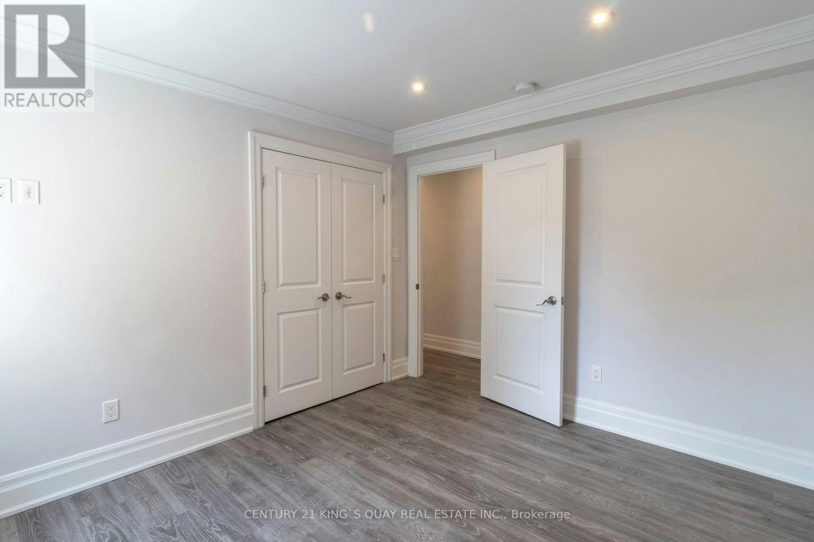 301 UPPER-301 Cleveland Street, Toronto, ON, M4S 2W7 - 11