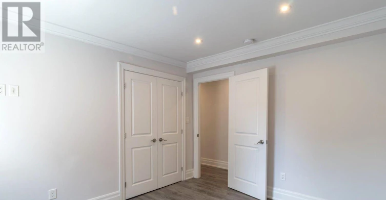 301 UPPER-301 Cleveland Street, Toronto, ON, M4S 2W7 - 11