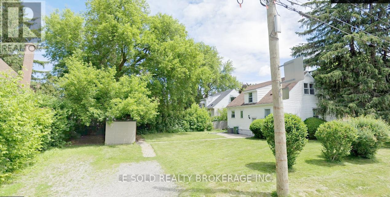 ROOM BSMT-112 Leland Street, Hamilton, ON, L8S 3A2