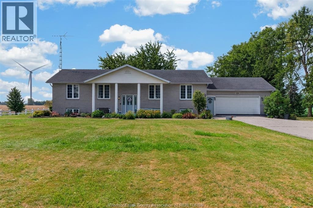 124 County 14 Road East, Kingsville, ON, N0R 1B0