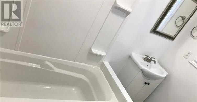 MAIN FLOOR-3 Greenlaw Place, St. Catharines, ON, L2R 4S5 - 7