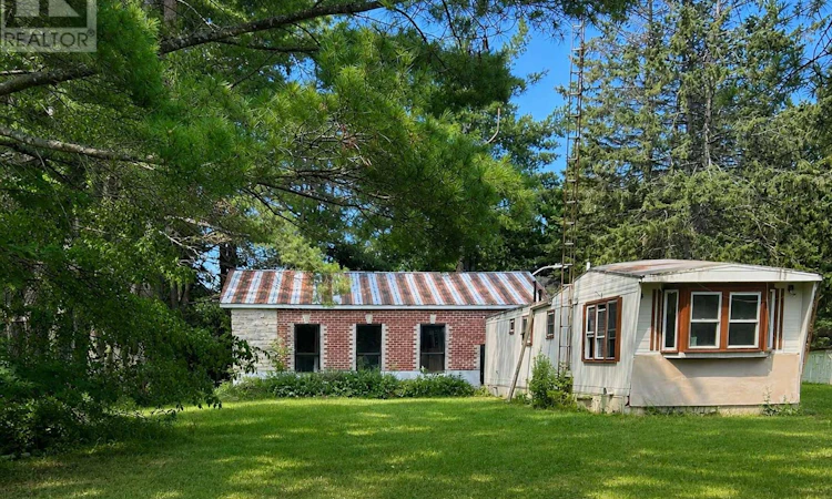 315 Burnt River Road N