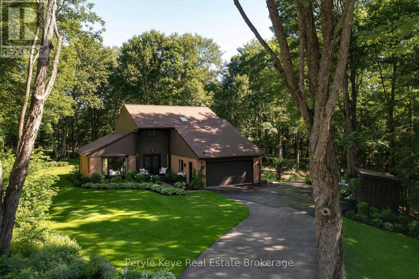 41 Muskoka Drive SOUTH, Bracebridge, ON, P1L 1M4