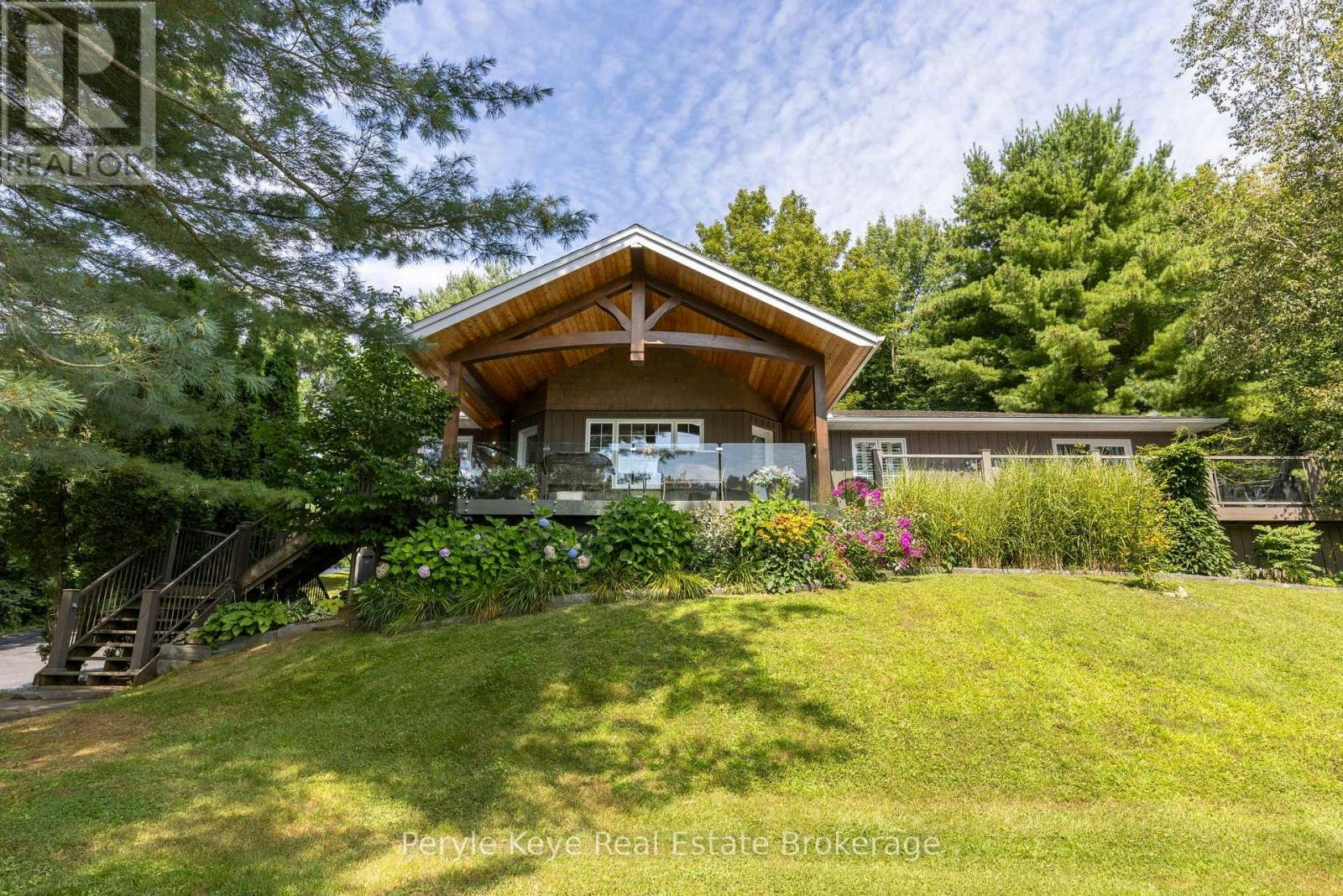 179 Santa's Village Road, Bracebridge, ON, P1L 0N3