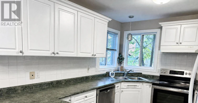 890 Guildwood Boulevard, London, ON, N6H 5S9 - 10