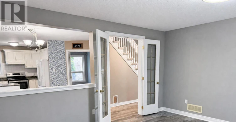 890 Guildwood Boulevard, London, ON, N6H 5S9 - 8