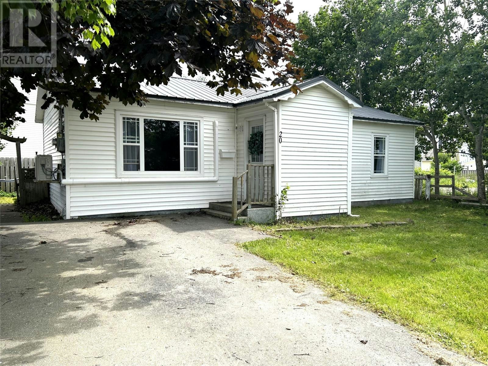 20 Sherwood Place, Stephenville, NL, A2N 1J3