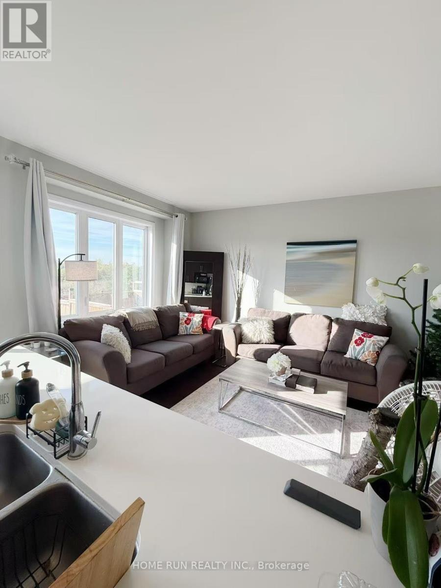 75 Aura Avenue, Ottawa, ON, K2J 6R8 - 7