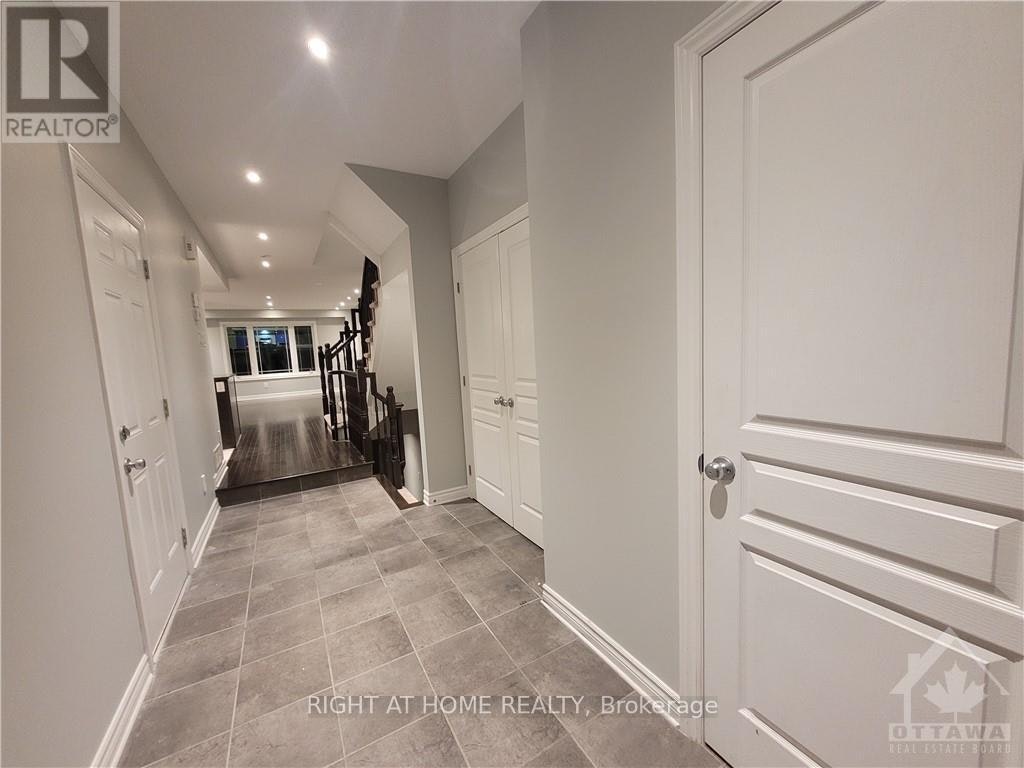 526 Barrick Hill Road, Ottawa, ON, K2M 0B5 - 4