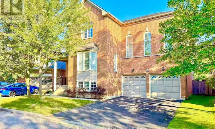 17 Weston Crescent