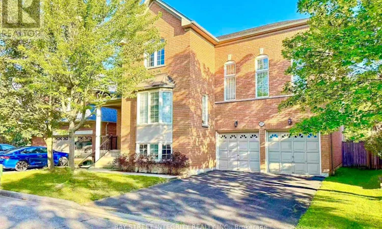 17 Weston Crescent