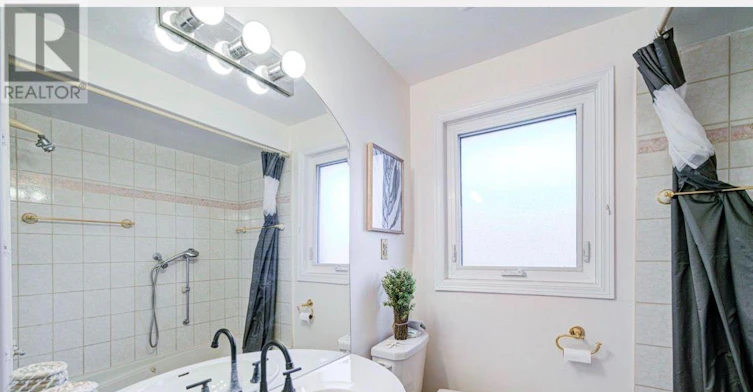 331 Elmwood Avenue, Richmond Hill, ON, L4C 1L7 - 13