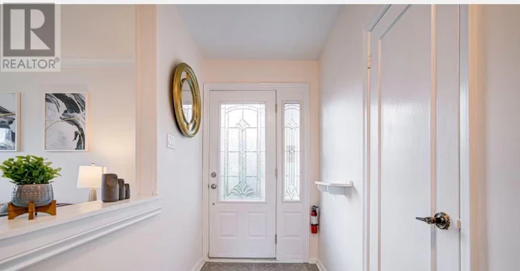 331 Elmwood Avenue, Richmond Hill, ON, L4C 1L7 - 2