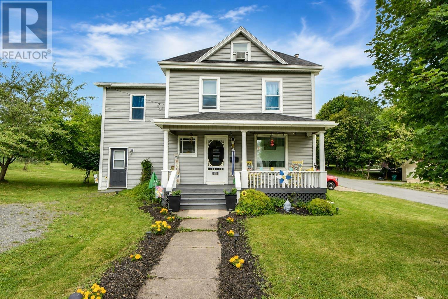 131 Maple Avenue, New Glasgow, NS, B2H 2B7