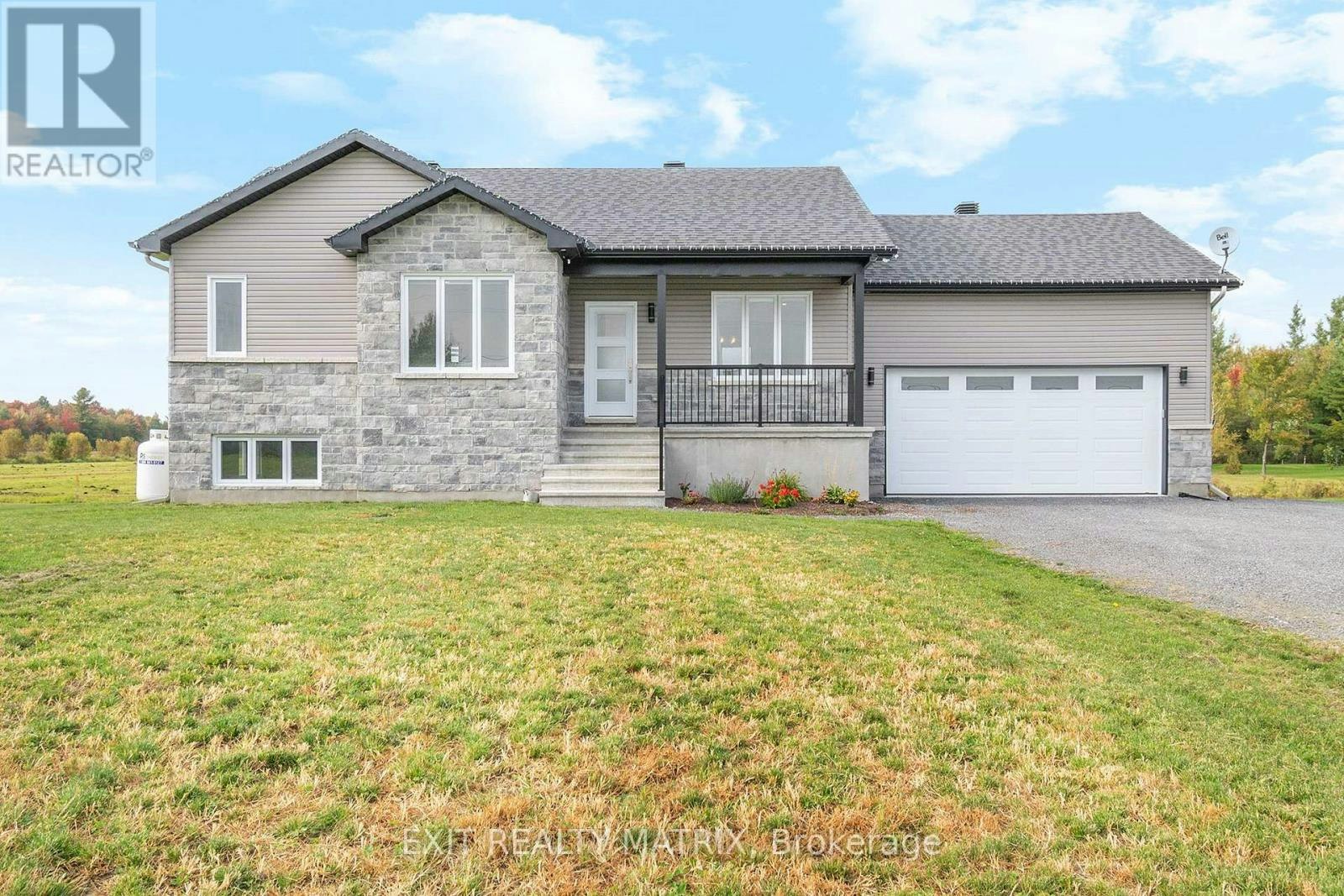 25 Glenco Road, South Stormont, ON, K0C 2A0