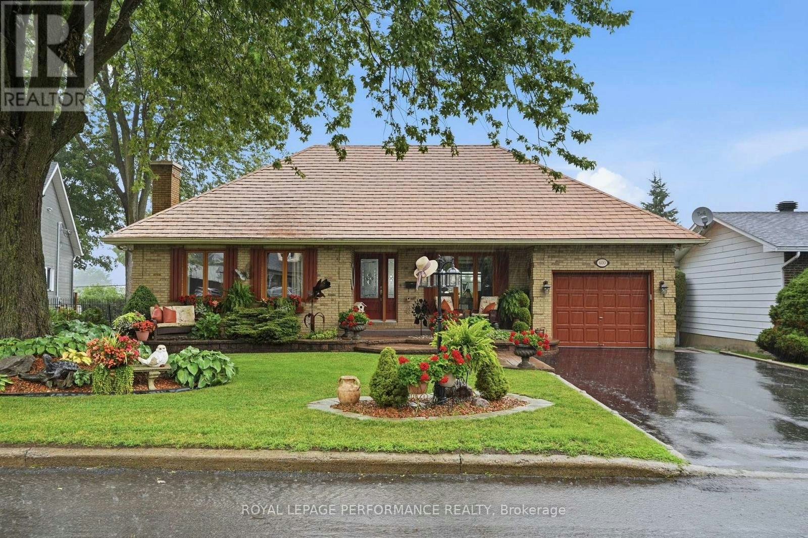 600 Parisien Street, Hawkesbury, ON, K6A 3B6