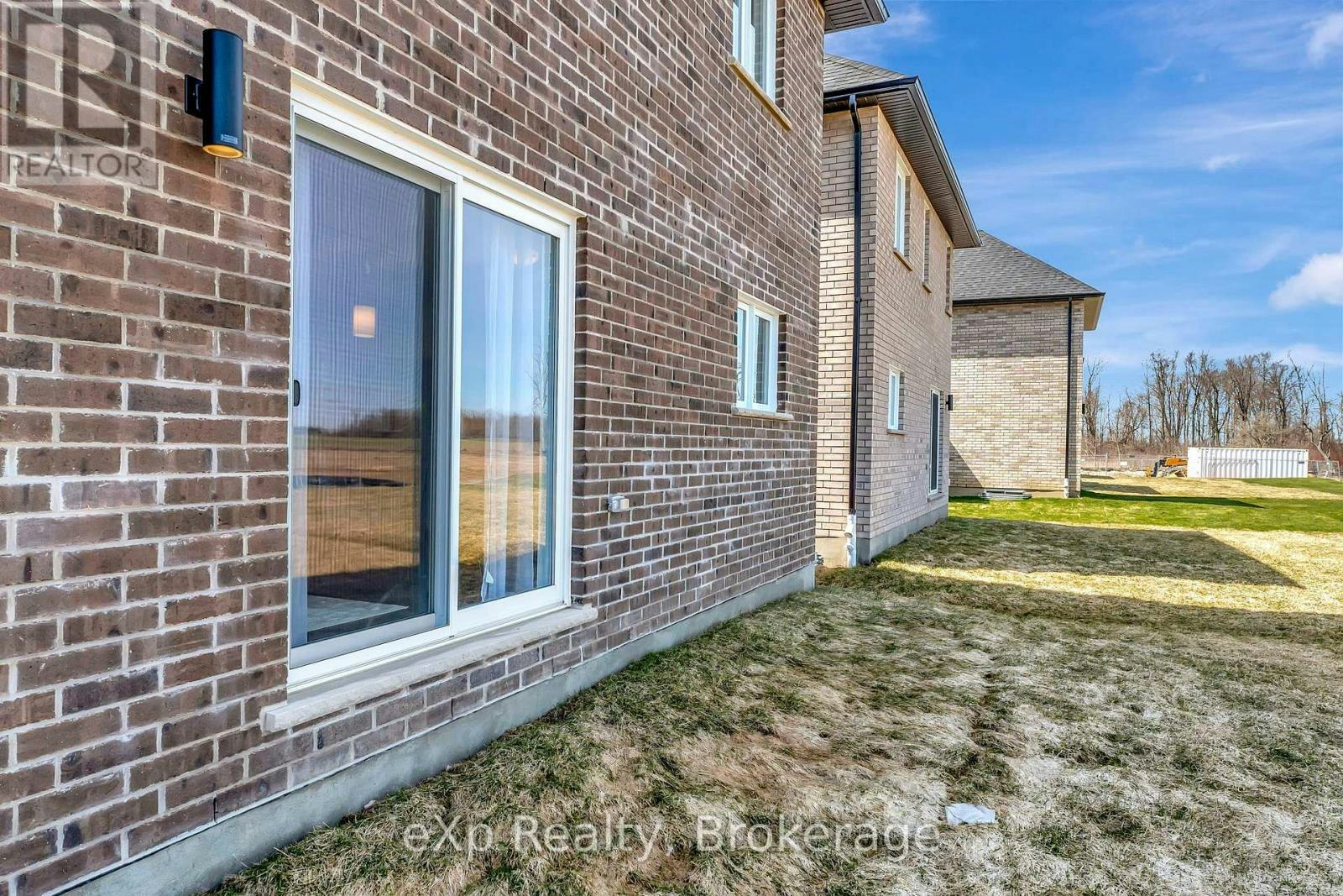 106 J Gaffney Drive O, Perth East, ON, N5A 0K9 - 34