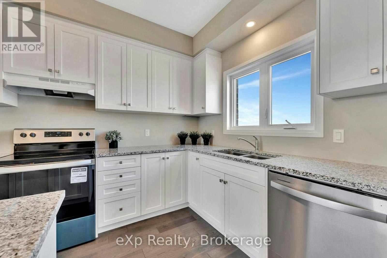 106 J Gaffney Drive O, Perth East, ON, N5A 0K9 - 13