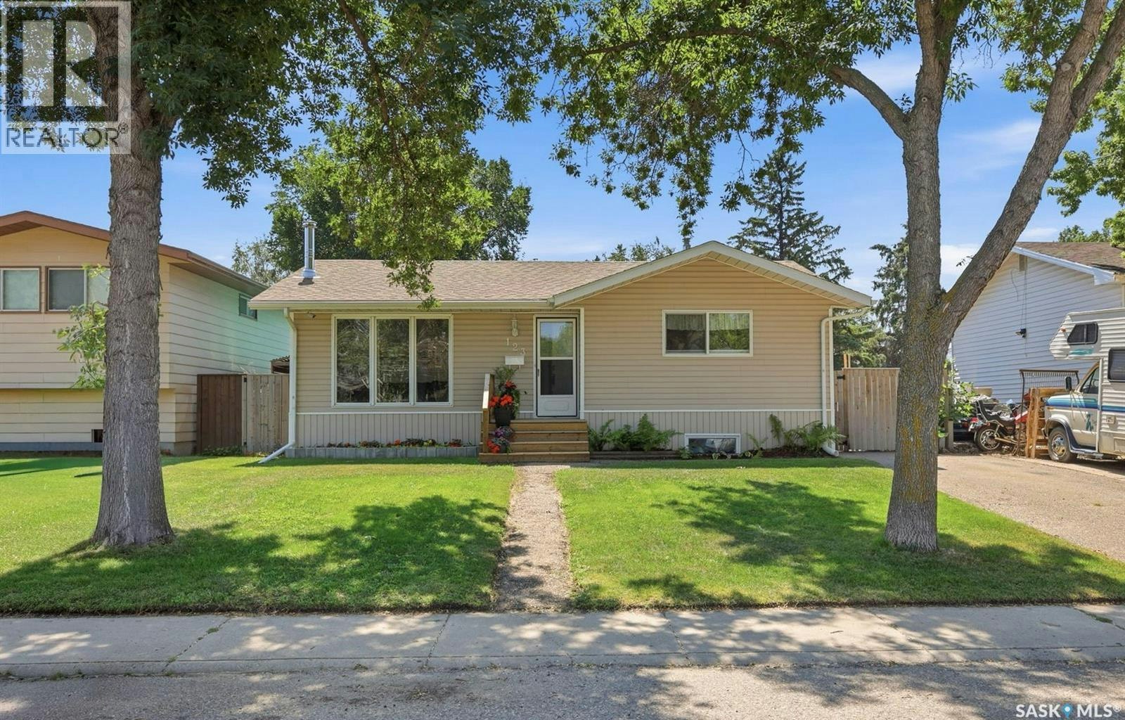 123 Appleby Drive, Saskatoon, SK, S7M 4B4