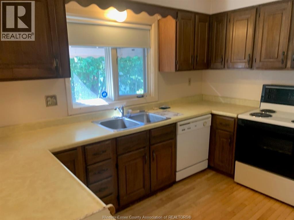 2383 Parkwood, Windsor, ON, N8W 2K3 - 3