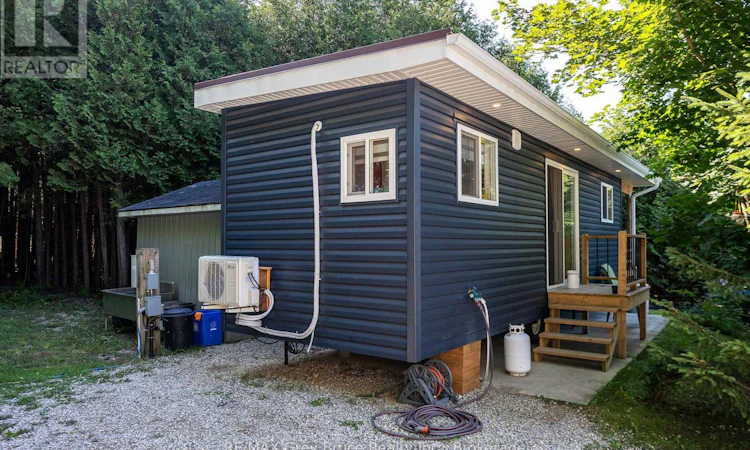563878 Holland Glenelg Townline