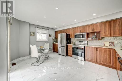 3843 Coachman Circle, Mississauga, ON, L5M 6P8 - 4