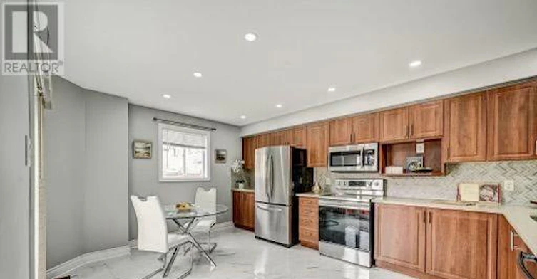 3843 Coachman Circle, Mississauga, ON, L5M 6P8 - 4