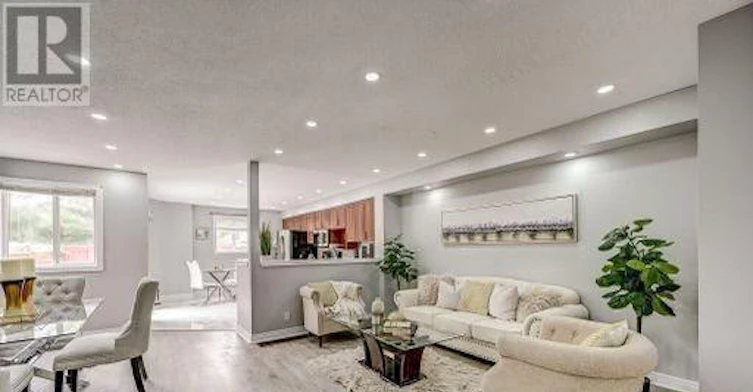3843 Coachman Circle, Mississauga, ON, L5M 6P8 - 2