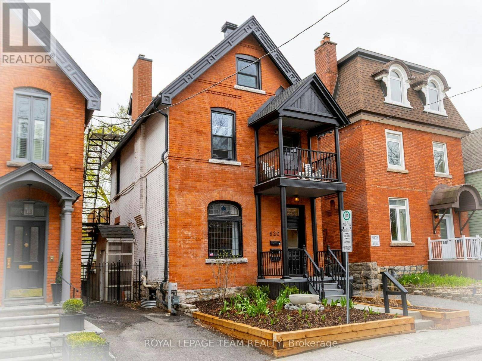 2-620 Cooper Street, Ottawa, ON, K1R 5J2