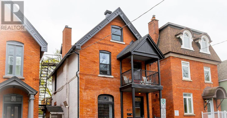 2-620 Cooper Street, Ottawa, ON, K1R 5J2