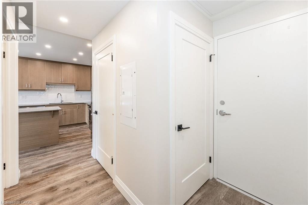 103-72 Erb Street E, Waterloo, ON, N2J 1L8 - 2