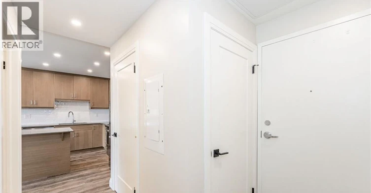 103-72 Erb Street E, Waterloo, ON, N2J 1L8 - 2