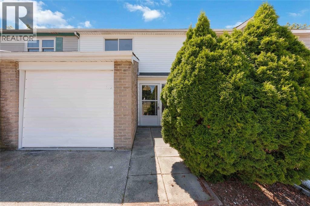 307 Somerset Crescent, Sarnia, ON, N7S 4E8