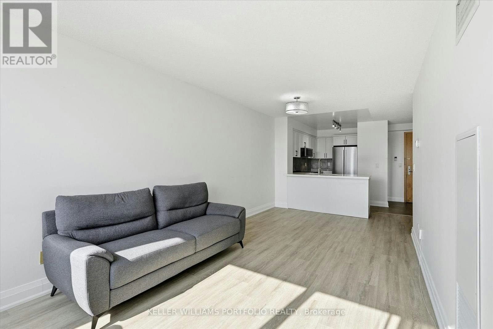 607-48 Suncrest Boulevard, Markham, ON, L3T 7Y5 - 17